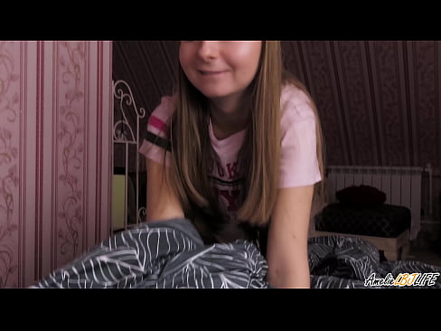 ❤️ Blondina îi suge adânc prietenei ei și primește spermă în gură ❤️  at ro.rassadakubani.ru ﹏